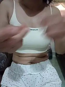 Snapshot of Py_kity chatting on 06.27.26 Py kity online show from 06.27.26