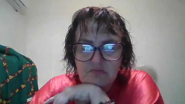 Snapshot of ErikaXShine chatting on 06.27.26 ErikaXShine online show from 06.27.26