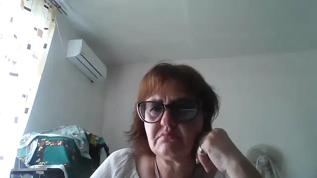 Snapshot of ErikaXShine chatting on 06.30.26 ErikaXShine online show from 06.30.26