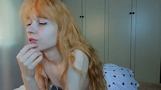 Snapshot of tgirlfoxy chatting on 07.22.26 tgirlfoxy online show from 07.22.26