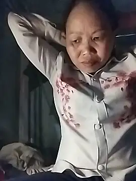 Snapshot of Vitamins-e chatting on 07.10.26 Vitamins-e online show from 07.10.26