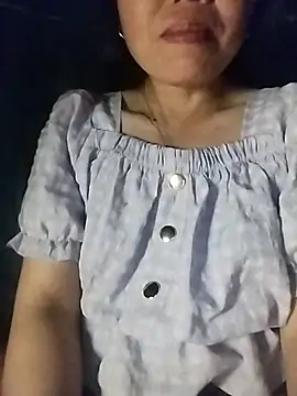 Snapshot of Vitamins-e chatting on 07.14.26 Vitamins-e online show from 07.14.26