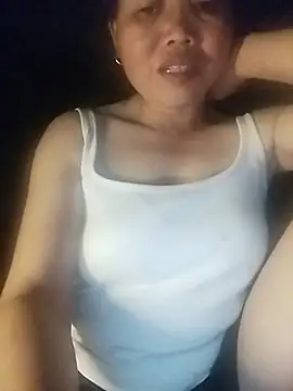 Snapshot of Vitamins-e chatting on 07.18.26 Vitamins-e online show from 07.18.26
