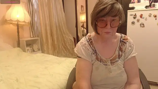 Snapshot of Sharon_Amore chatting on 05.01.26 Sharon Amore online show from 05.01.26