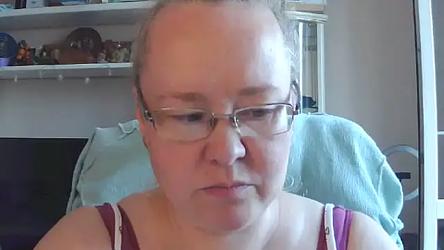 Snapshot of Viola27 chatting on 07.18.26 Viola27 online show from 07.18.26