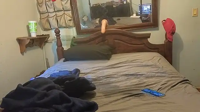 Snapshot of butttslut chatting on 06.30.26 butttslut online show from 06.30.26