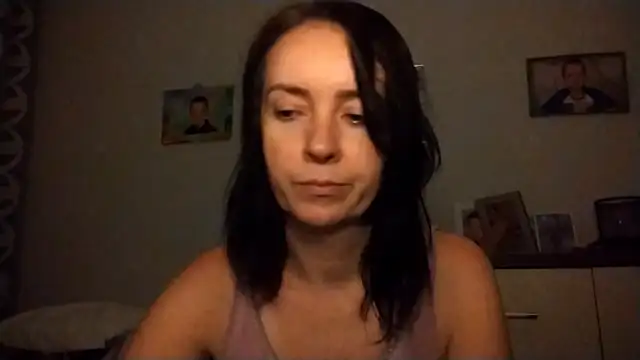 Snapshot of JenniferAlone chatting on 07.04.26 JenniferAlone online show from 07.04.26