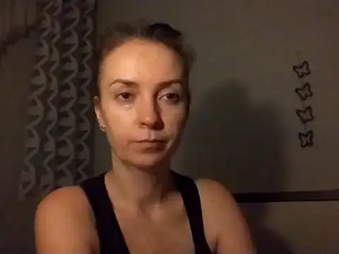 Snapshot of JenniferAlone chatting on 07.15.26 JenniferAlone online show from 07.15.26