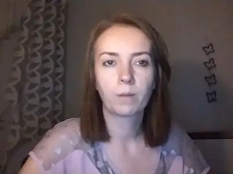 Snapshot of JenniferAlone chatting on 07.27.26 JenniferAlone online show from 07.27.26