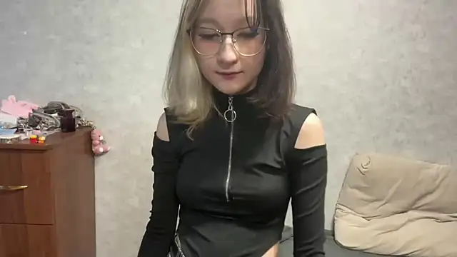 Snapshot of Lilfain_baby chatting on 06.29.26 Lilfain baby online show from 06.29.26