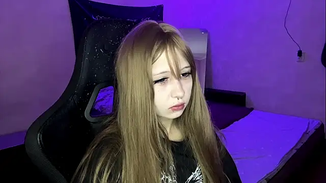 Snapshot of psycholina chatting on 06.24.26 psycholina online show from 06.24.26