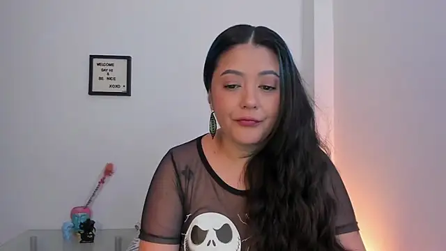 Snapshot of LauraToro_ chatting on 02.24.26 LauraToro online show from 02.24.26