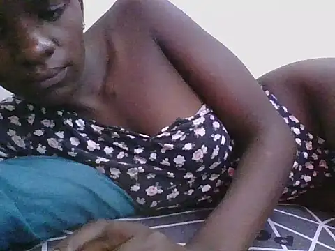 Snapshot of ebonypetite2 chatting on 07.20.26 ebonypetite2 online show from 07.20.26