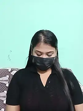 Snapshot of Sweathatamil chatting on 06.10.26 Sweathatamil online show from 06.10.26