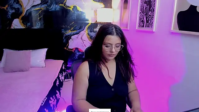 Snapshot of Miss_Kloee chatting on 06.24.26 Miss Kloee online show from 06.24.26