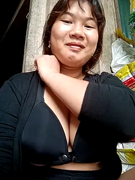 Emelyzz online show from 06.10.26