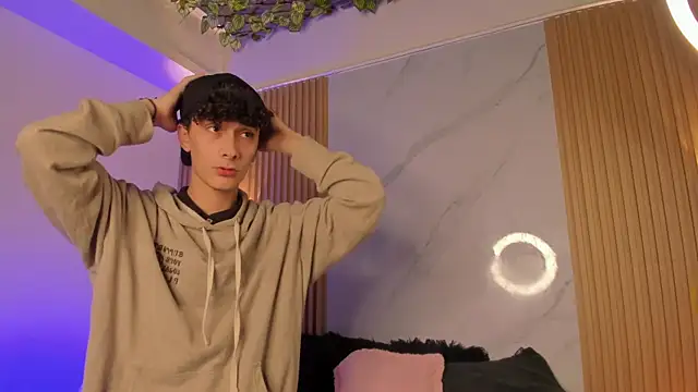 Snapshot of im_ethan_ chatting on 06.30.26 im ethan online show from 06.30.26