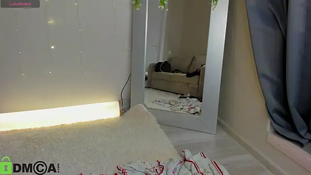 Velvet Kisss online show from 06.20.26