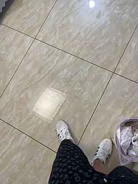 qujing002 online show from 07.18.26
