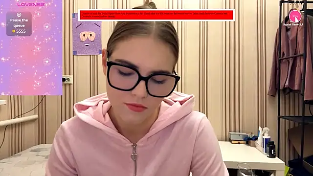 Snapshot of MiaWonderind chatting on 08.04.26 MiaWonderind online show from 08.04.26