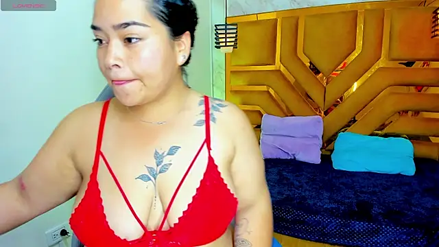 Snapshot of Violett_Cinnamon chatting on 07.17.26 Violett Cinnamon online show from 07.17.26