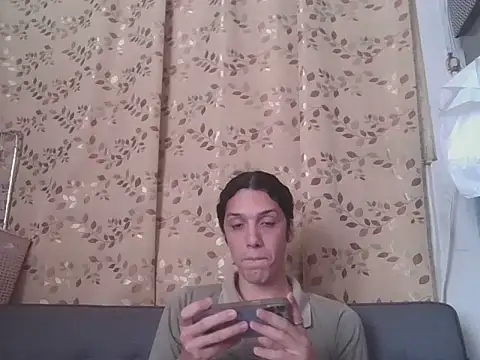 Snapshot of GexReborn chatting on 06.11.26 GexReborn online show from 06.11.26