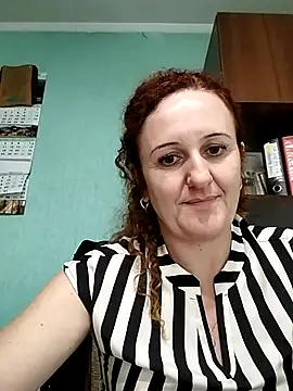 Snapshot of KarinaFlower99 chatting on 07.14.26 KarinaFlower99 online show from 07.14.26