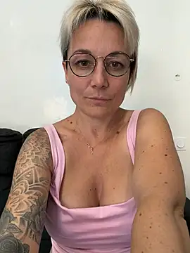 marinellaaX online show from 06.15.26