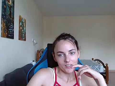 Snapshot of OliviaTheS chatting on 07.07.26 OliviaTheS online show from 07.07.26