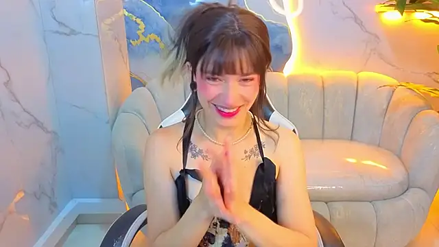 Lily Tx online show from 07.04.26