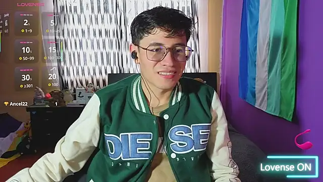 Snapshot of Angelito_Twink chatting on 06.21.26 Angelito Twink online show from 06.21.26