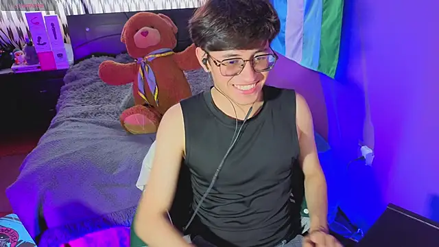 Snapshot of Angelito_Twink chatting on 07.28.26 Angelito Twink online show from 07.28.26