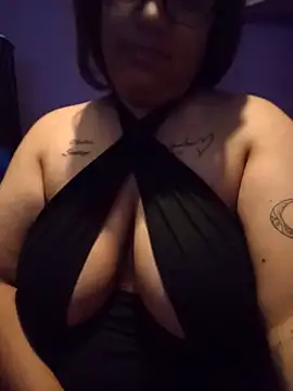 Snapshot of Valentina_Tits chatting on 06.15.26 Valentina Tits online show from 06.15.26