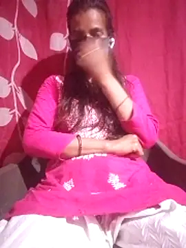 Snapshot of Desi_madamm chatting on 06.20.26 Desi madamm online show from 06.20.26