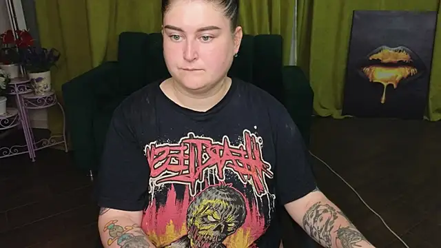 Snapshot of CessieBler chatting on 06.30.26 CessieBler online show from 06.30.26