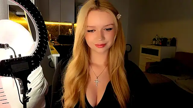 Snapshot of viyy chatting on 07.10.26 viyy online show from 07.10.26