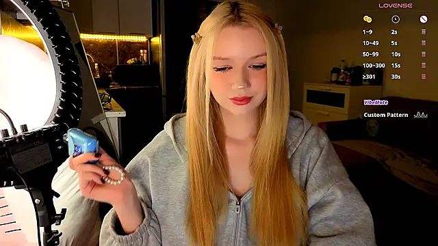 Snapshot of viyy chatting on 07.11.26 viyy online show from 07.11.26