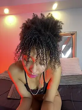 Snapshot of Kiara_Kamau_XXX chatting on 07.28.26 Kiara Kamau XXX online show from 07.28.26