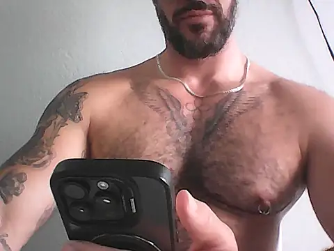 Snapshot of mrbighairychest chatting on 06.20.26 mrbighairychest online show from 06.20.26