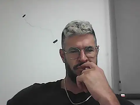 Snapshot of mrbighairychest chatting on 06.30.26 mrbighairychest online show from 06.30.26