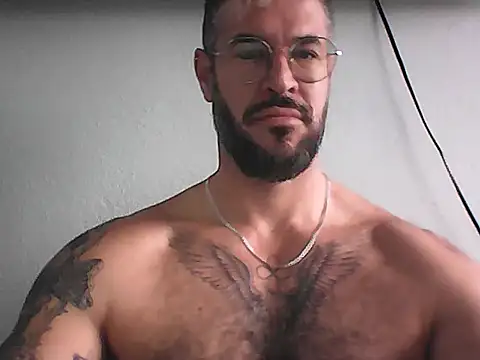 Snapshot of mrbighairychest chatting on 07.08.26 mrbighairychest online show from 07.08.26
