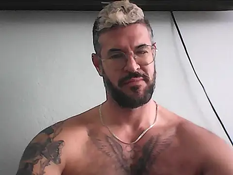 Snapshot of mrbighairychest chatting on 07.11.26 mrbighairychest online show from 07.11.26