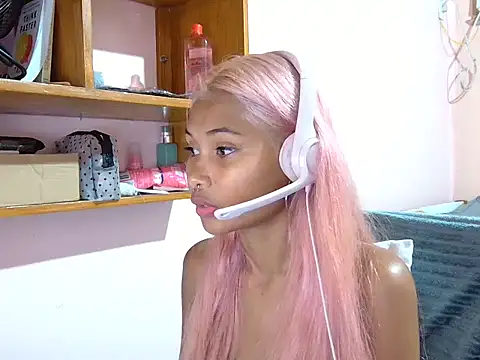 Snapshot of blasianbarbie_ chatting on 06.13.26 blasianbarbie online show from 06.13.26