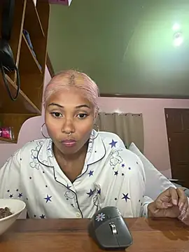 Snapshot of blasianbarbie_ chatting on 06.15.26 blasianbarbie online show from 06.15.26