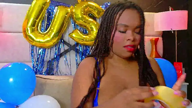 Snapshot of EbonyHenner chatting on 07.04.26 EbonyHenner online show from 07.04.26