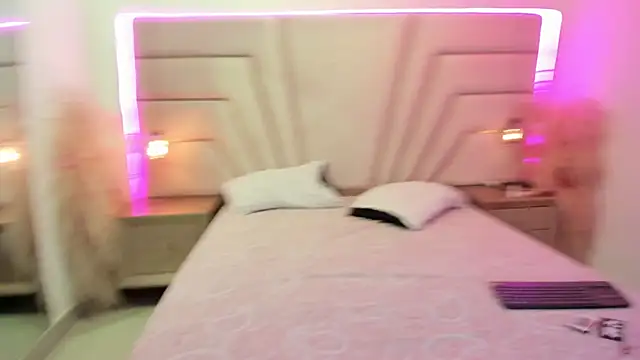 Luna and Axell online show from 07.07.26