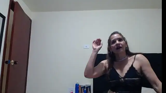 Snapshot of Milf_Maway chatting on 07.02.26 Milf Maway online show from 07.02.26