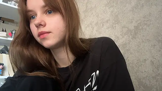 Snapshot of Mollybeans chatting on 06.17.26 Mollybeans online show from 06.17.26