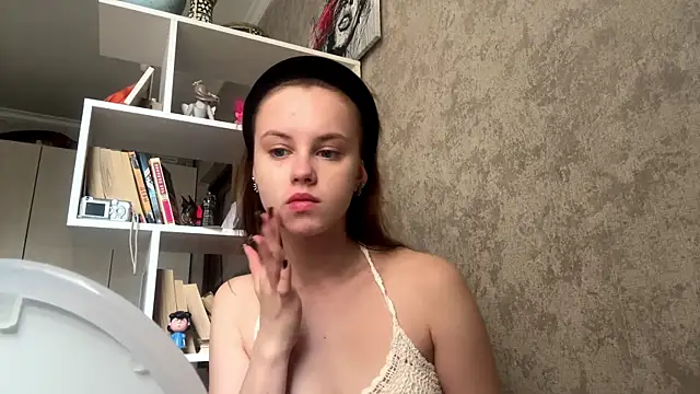 Snapshot of Mollybeans chatting on 06.24.26 Mollybeans online show from 06.24.26