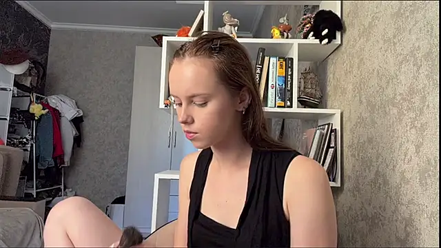 Snapshot of Mollybeans chatting on 08.03.26 Mollybeans online show from 08.03.26
